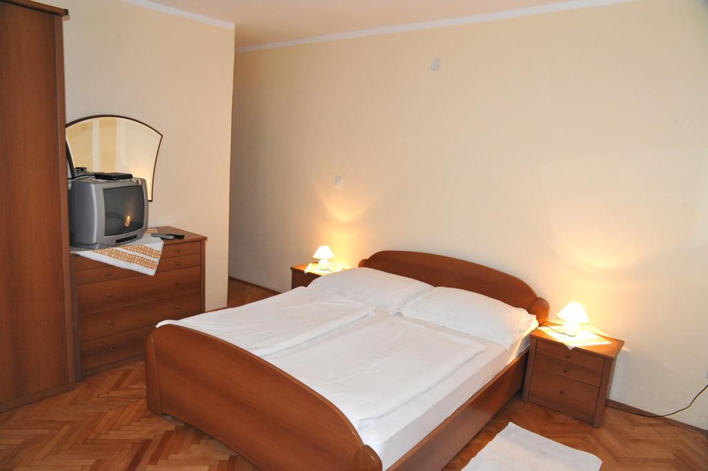 Apartments Stare Brajde Lopar Habitación foto